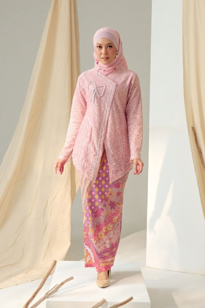 Bow Kebaya Janggan in Blush Rose